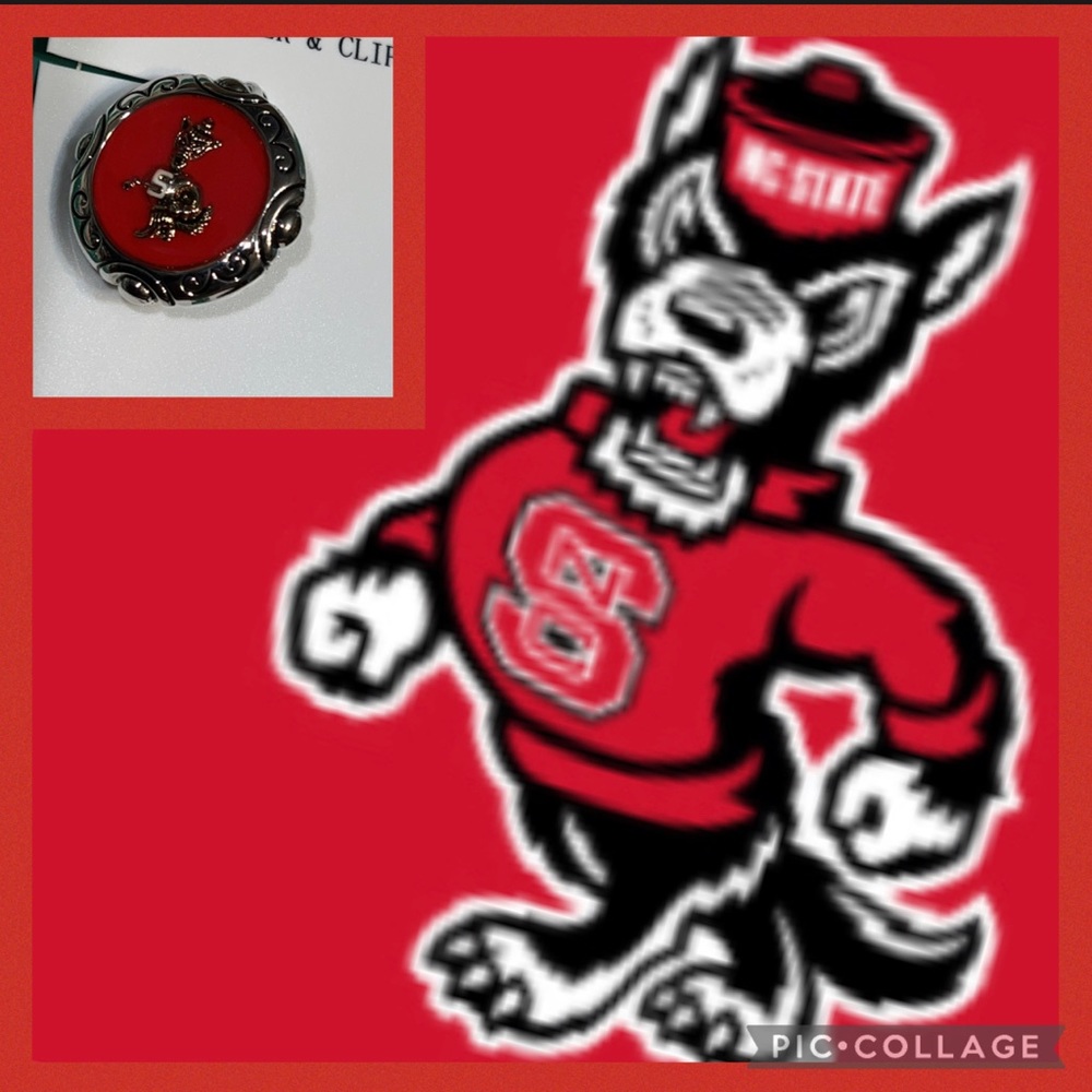 NC State University - Wolfpack Silver-Tone Keychain Key Finder Clip